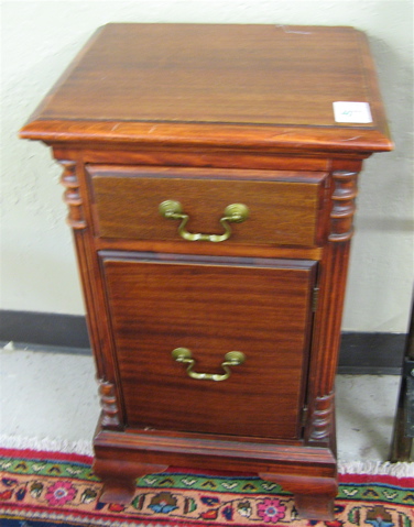 Appraisal: CHIPPENDALE STYLE MAHOGANY NIGHTSTAND AND WALL MIRROR American mid th