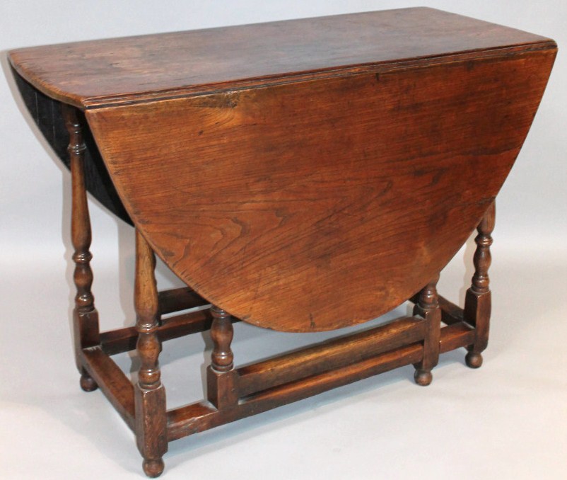 Appraisal: An early thC oak Jacobean design gateleg drop leaf table