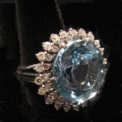 Appraisal: karat white gold diamond and aquamarine ring Large fancy cut