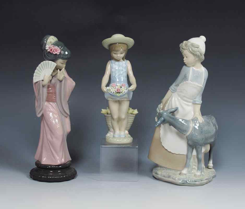 Appraisal: LLADRO NAO FIGURINES Geisha Girl with fan marked LLadro Hand