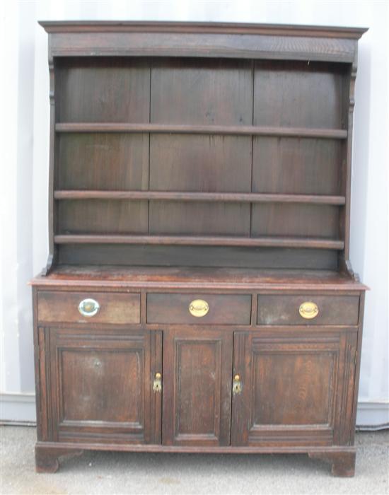 Appraisal: th century oak Welsh dresser the top with three shelves