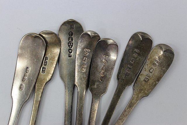 Appraisal: A SET OF FOUR WILLIAM IV SILVER FIDDLE BACK TEASPOONS