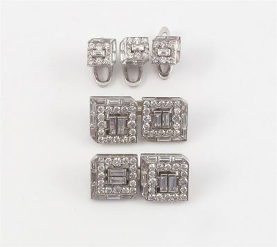 Appraisal: A set of dress cufflinks and dress studs mounted with