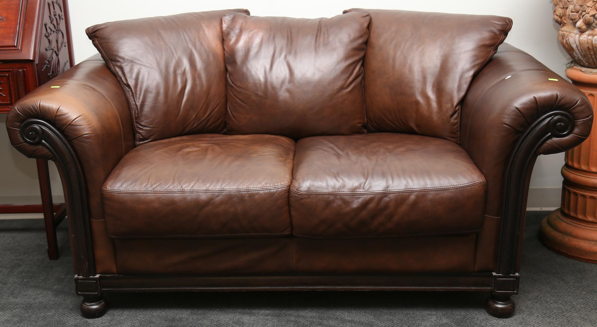 Appraisal: Contemporary sofa