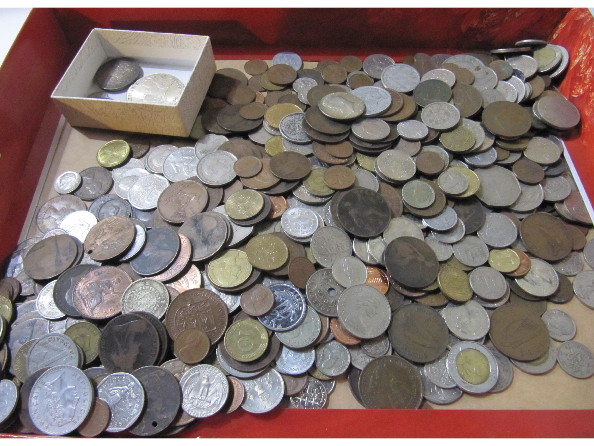 Appraisal: A mixed lot of British and foreign coinage to include