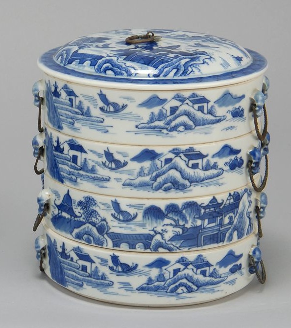 Appraisal: ANTIQUE CHINESE EXPORT BLUE AND WHITE PORCELAIN PICNIC BOX th