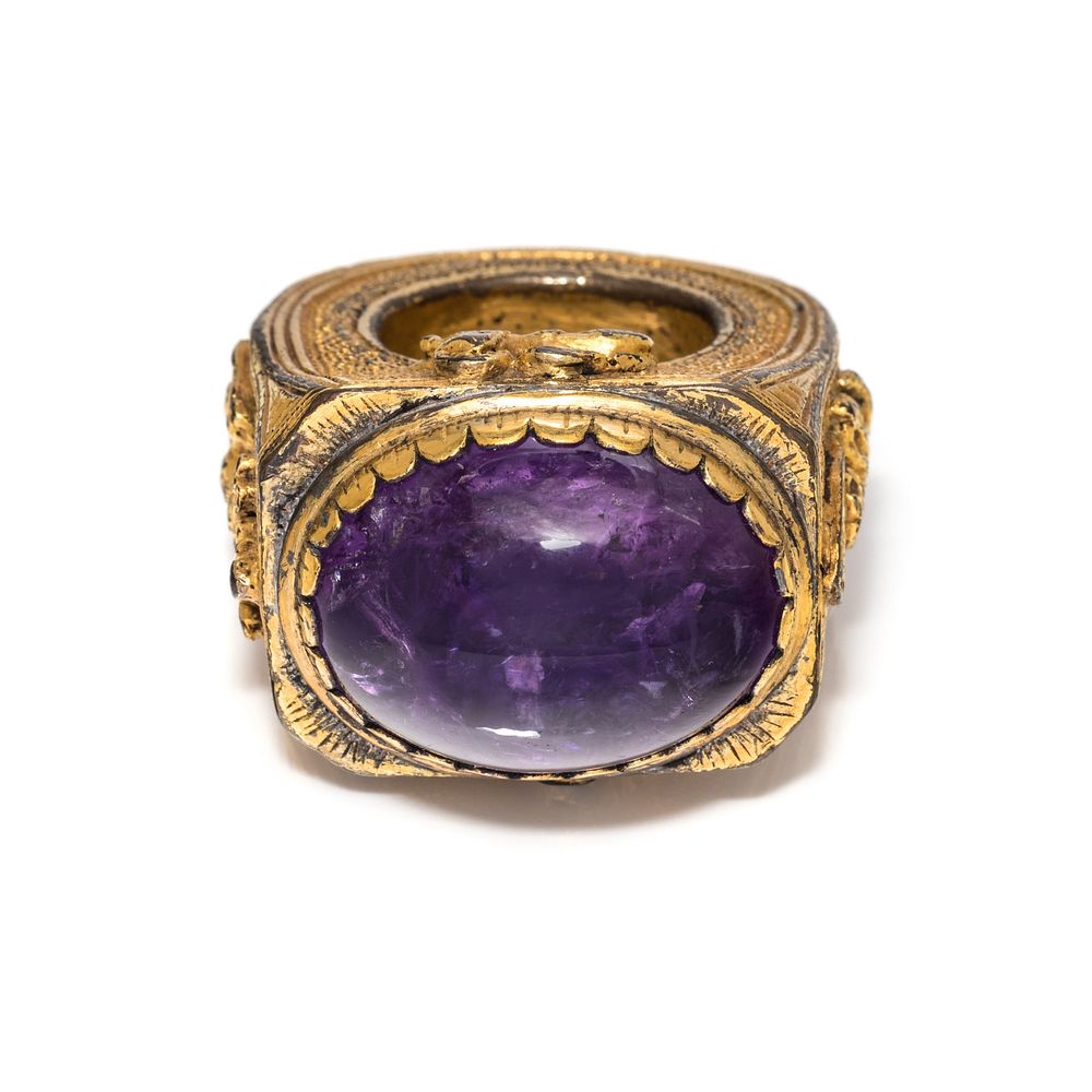 Appraisal: A Gilt Bronze Amethyst-Inset Papal Ring of Pope Paul V