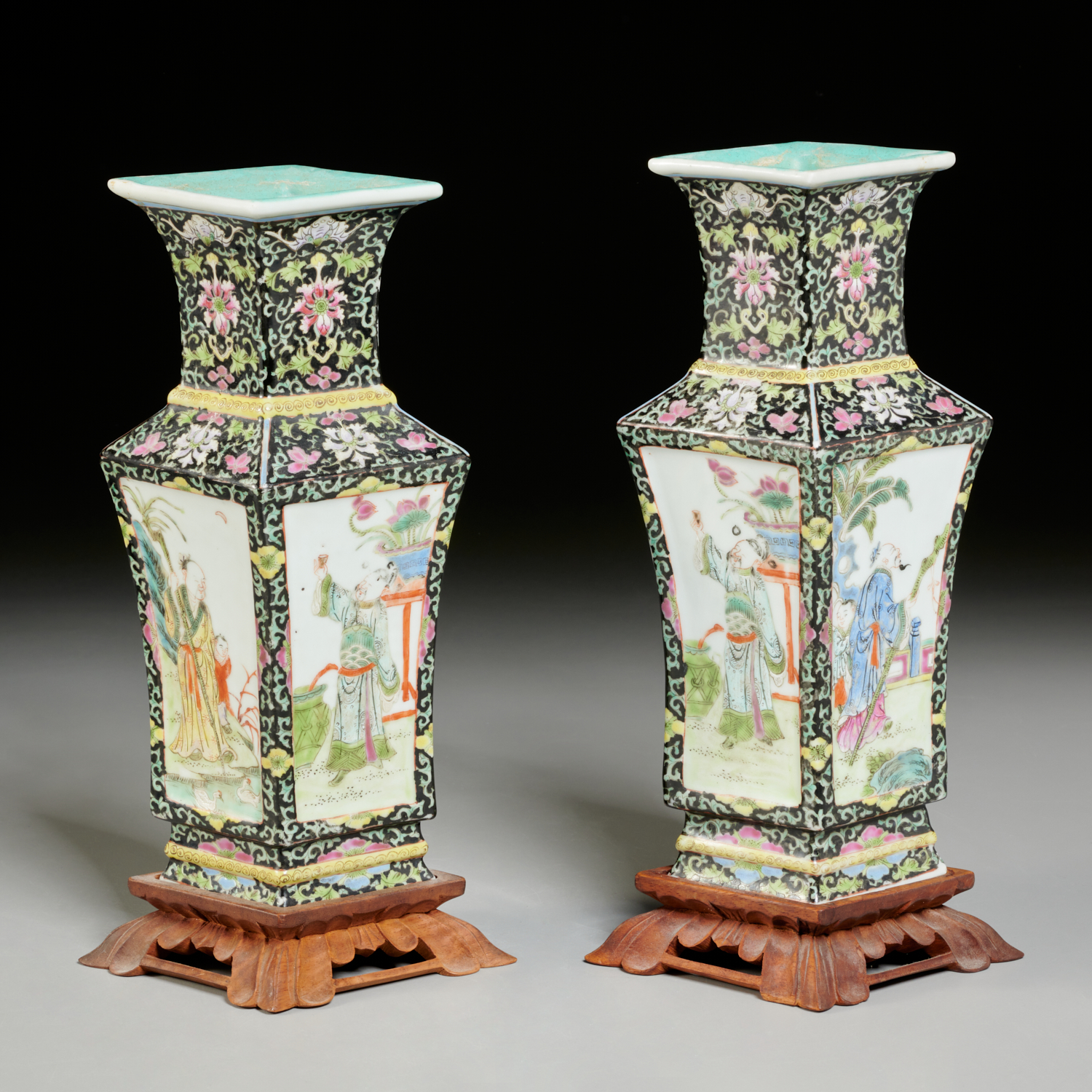 Appraisal: PAIR CHINESE FAMILLE NOIRE PORCELAIN VASES th th c polychrome