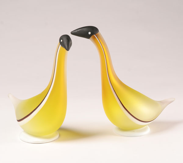 Appraisal: Murano Sommerso glass bird figurines Satin finish on yellow shaded