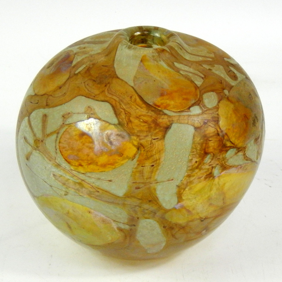 Appraisal: An Art glass vase of globular form with amber iridescent