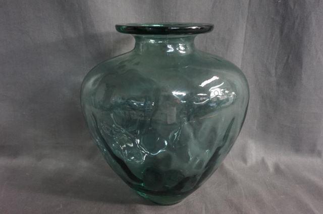 Appraisal: Made in Spain - hand blown Aqua Blue art glass