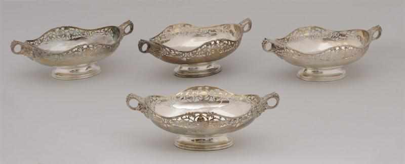 Appraisal: WORCESTER SILVER CO INC SILVER FIVE-PIECE GARNITURE Including a fruit