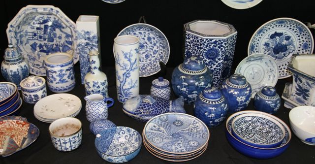 Appraisal: A large collection of assorted Chinese and Japanese blue and