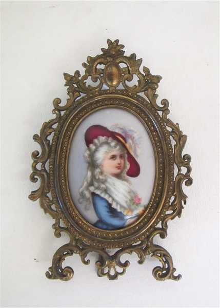 Appraisal: FRENCH MINIATURE OVAL OIL ON PORCELAIN Portrait of woman with