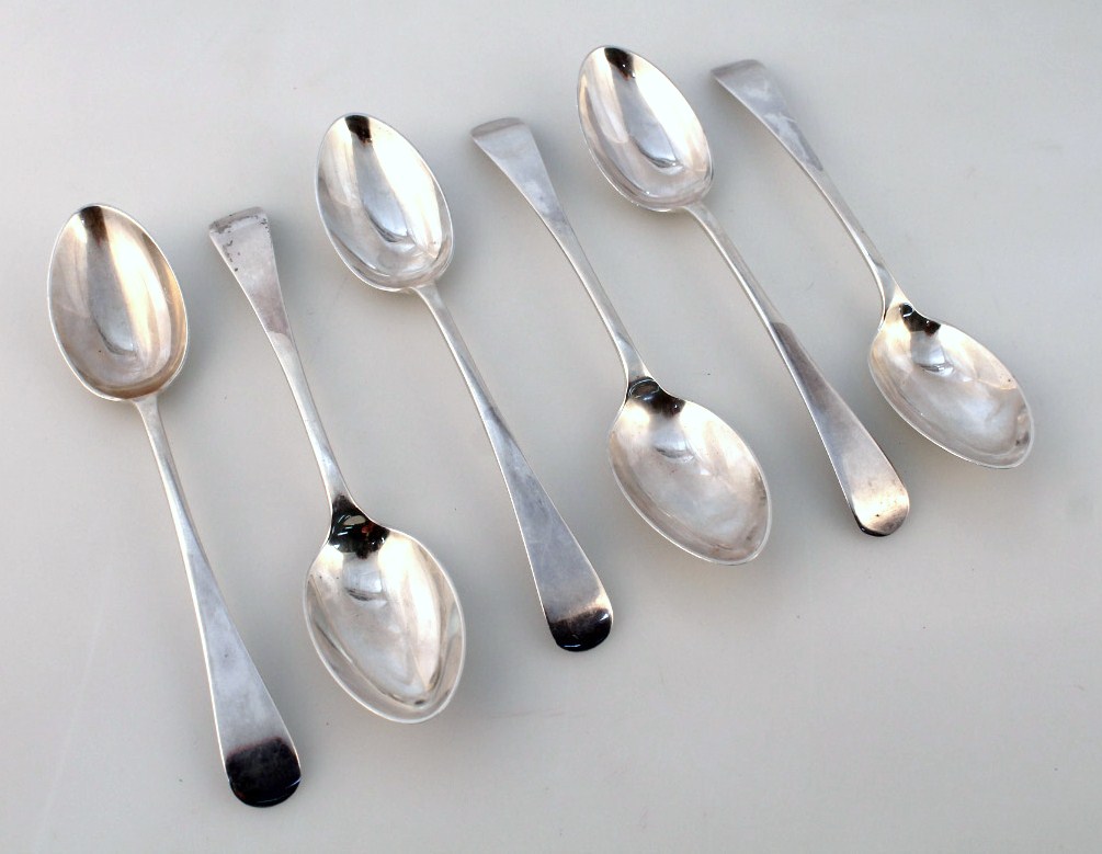 Appraisal: A set of six Edwardian silver teaspoons by John Round