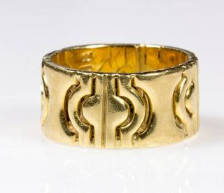 Appraisal: k yellow gold ring k yellow gold ring a textured