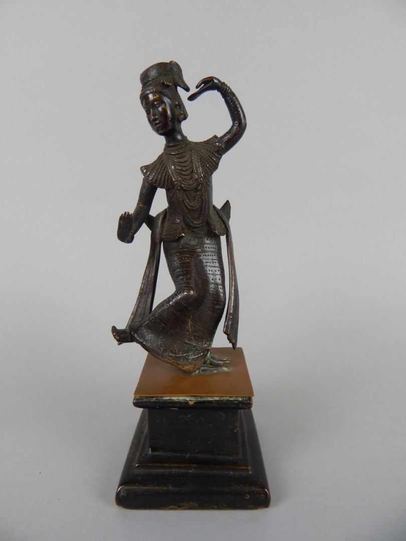 Appraisal: A thC Thai style bronze figure of a dancing girl