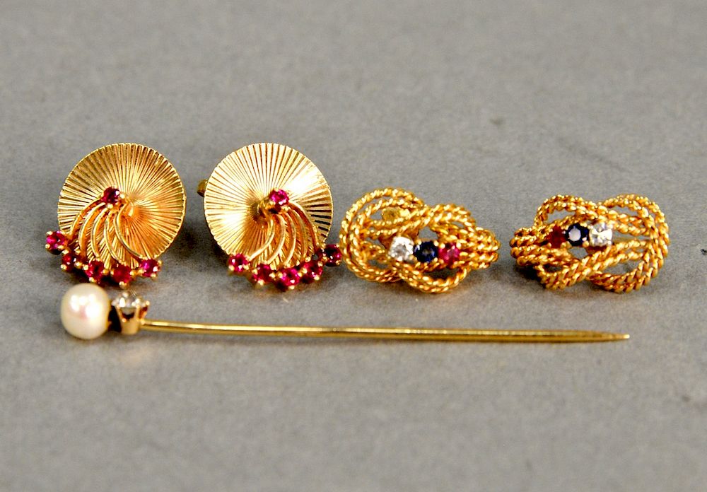 Appraisal: karat gold lot with two pairs of pierced earrings and