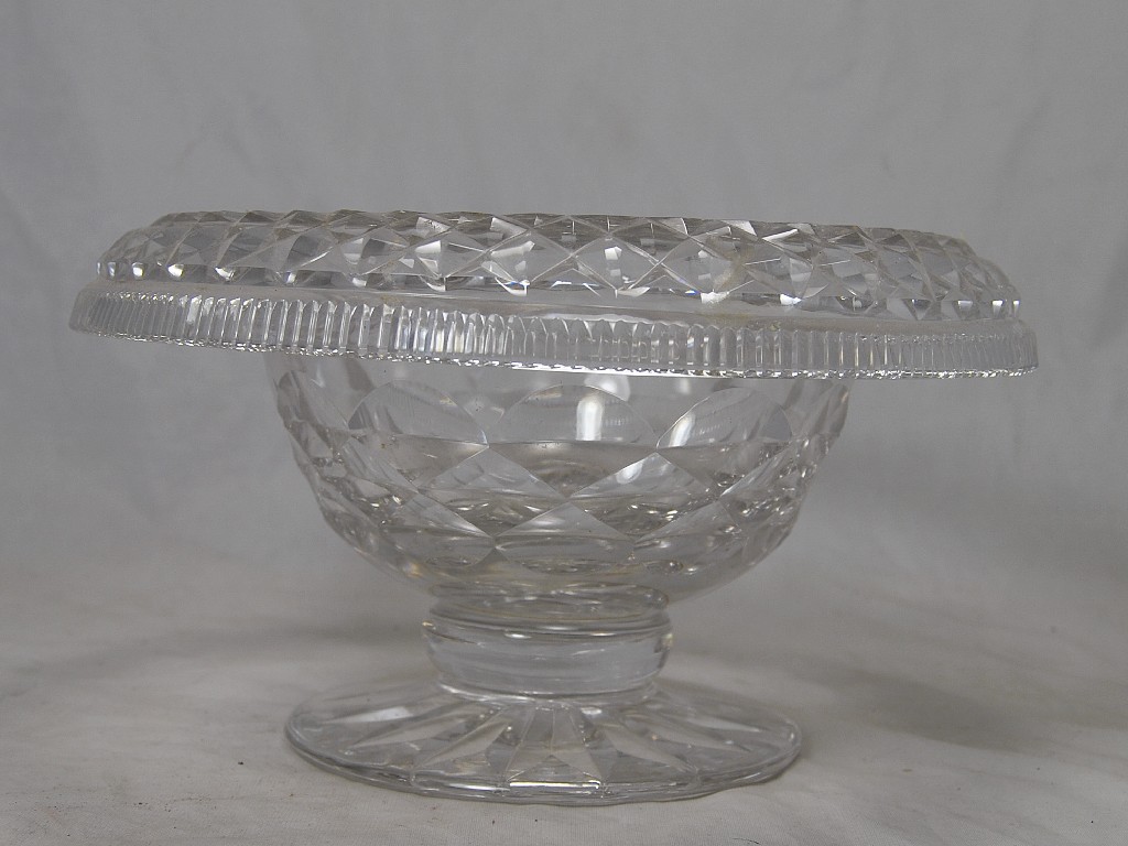 Appraisal: A good quality cut glass stemmed bowl with rollover rim