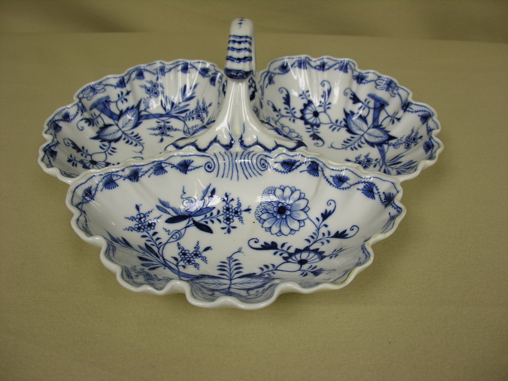 Appraisal: LARGE MEISSEN PART HANDLED SERVING BOWL Size by Condition Has