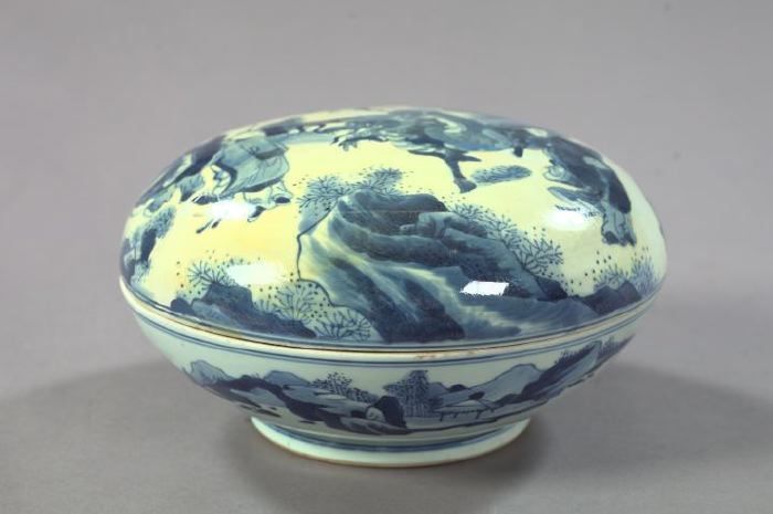 Appraisal: Chinese Blue and White Porcelain Circular Covered Box th century