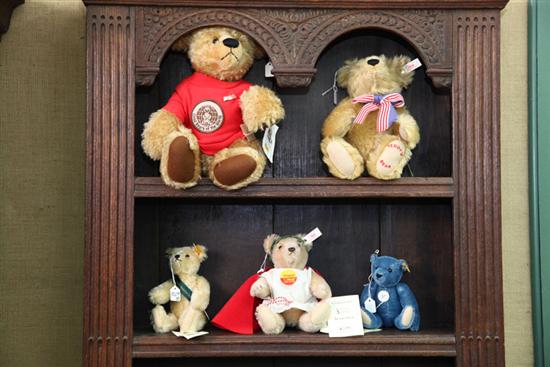 Appraisal: FIVE STEIFF BEARS ''Gulliver'' ''h ''Teddy's Bear'' with patriotic bow