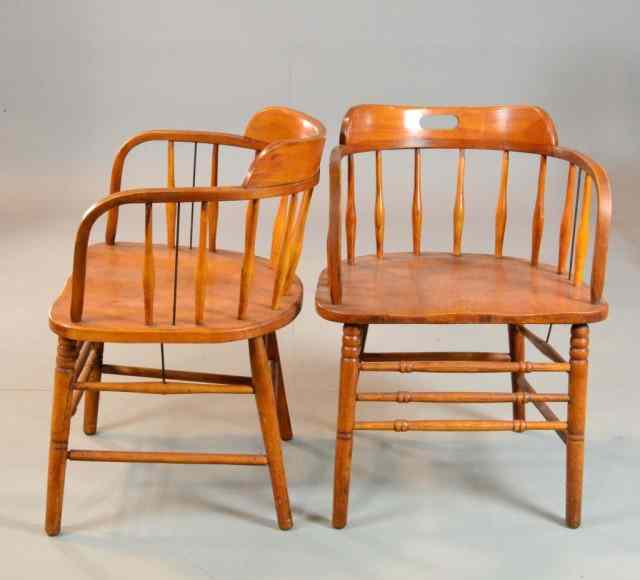 Appraisal: PCS MAPLE CAPTAIN'S CHAIRSPair of sturdy captain's chairs having handle