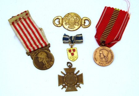 Appraisal: Lot of military medals including German and Italian examples