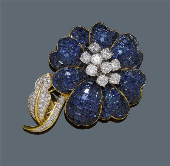 Appraisal: SAPPHIRE AND DIAMOND CLIP BROOCH Yellow gold ca Decorative brooch