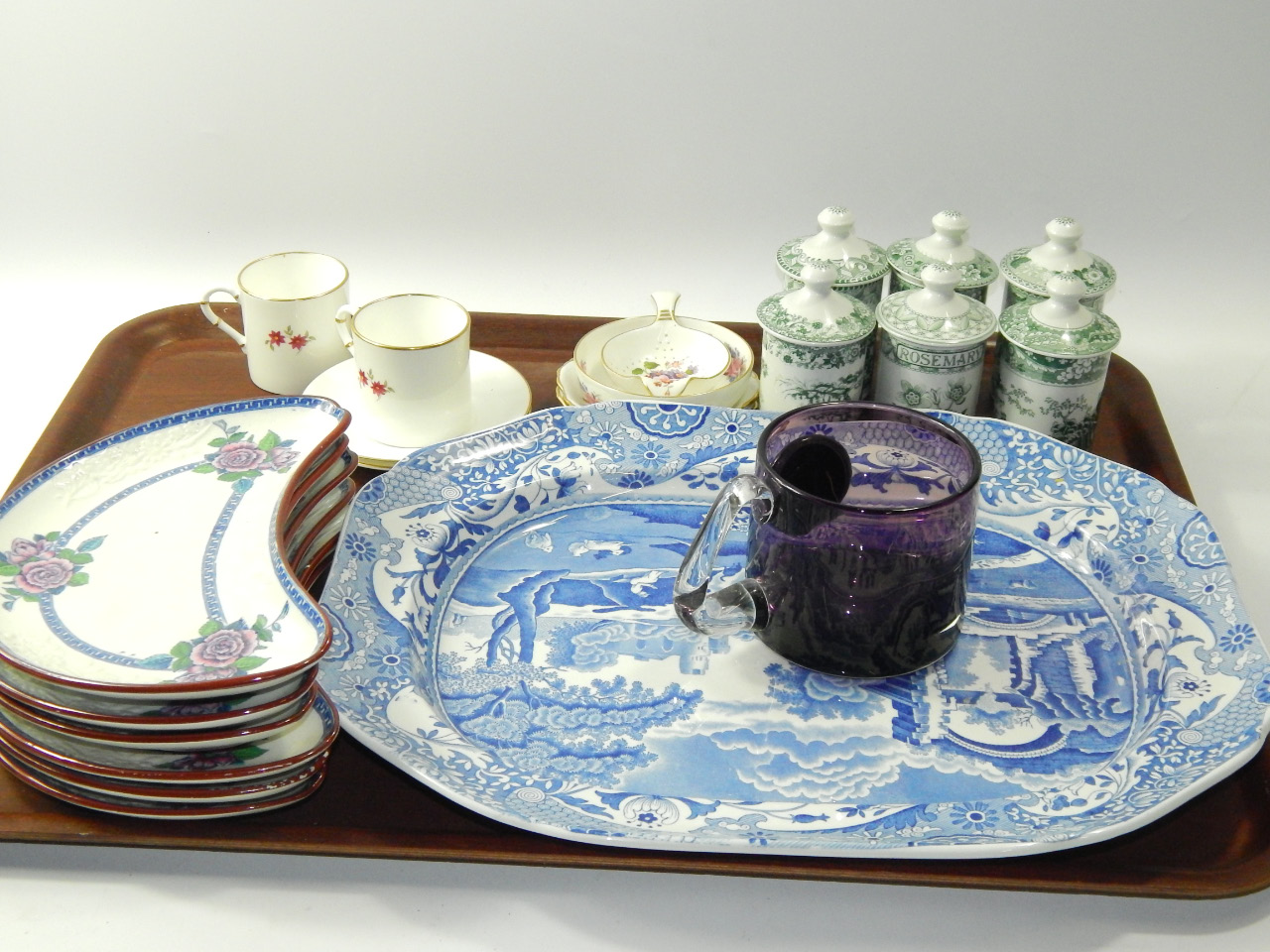 Appraisal: A quantity of ceramics including a Spode Italian pattern meat