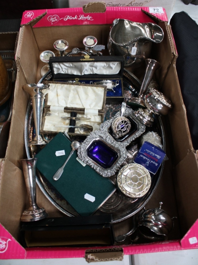 Appraisal: A good collection of silver plate items to include large