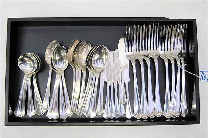 Appraisal: THIRTY-NINE PIECE WALLACE STERLING FLATWARE SET in the ''Washington'' pattern