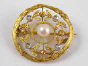 Appraisal: An antique carat gold circular brooch set with an untested