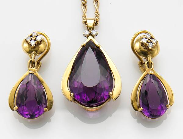 Appraisal: A set of amethyst diamond and k gold pendant-necklace and