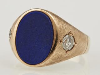 Appraisal: Man's K Yellow Gold Dinner Ring with an oval la