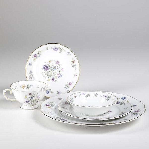 Appraisal: BAVARIAN CHINA SERVICE Fifty-five pieces include sixteen dinner plates twelve