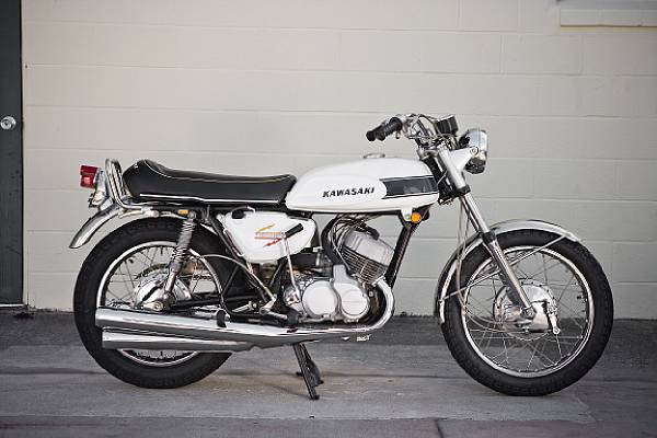 Appraisal: Kawasaki cc H -cylinder -stroke a k a Mach III