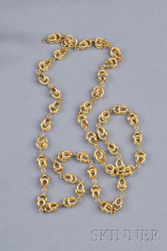 Appraisal: kt Gold Chain composed of textured and polished knot-form links