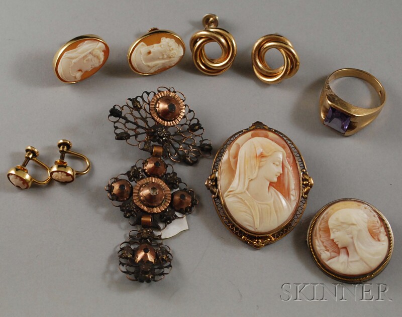 Appraisal: Small Group of Gold and Cameo Jewelry including two shell-carved