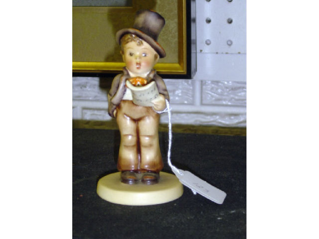 Appraisal: HUMMEL FIGURINE - STREET SINGER - FULL BEE