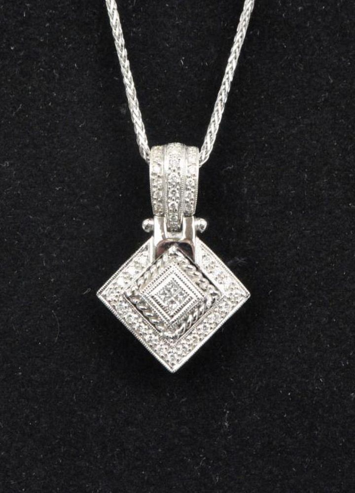 Appraisal: K Gold Diamond Square Enhancer K Gold Chain comprised of