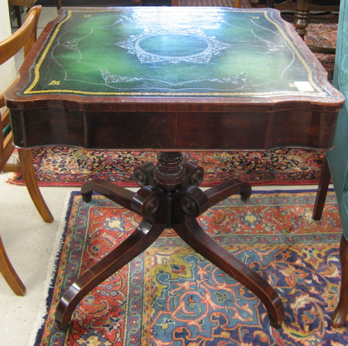 Appraisal: FEDERAL STYLE MAHOGANY LAMP TABLE American mid th century having