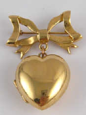 Appraisal: A carat gold locket brooch the locket measuring approx x