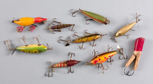 Appraisal: Nine wood fishing lures early mid th c to include