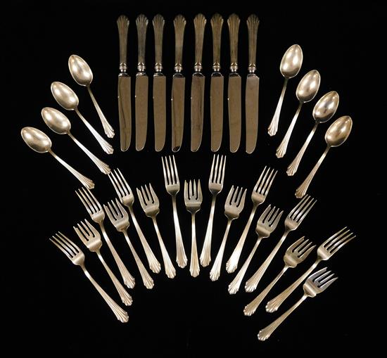 Appraisal: SILVER Sterling flatware by Kirk Stieff Homewood pattern thirty-two pieces