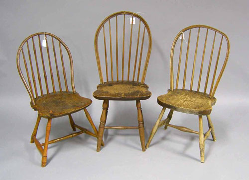 Appraisal: Three bowback windsor chairs early th c