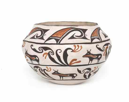 Appraisal: A Zuni Pot circa having a single row of stylized