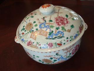 Appraisal: ANTIQUE Chinese Large Famille Rose Covered Bowl th C Qianlong