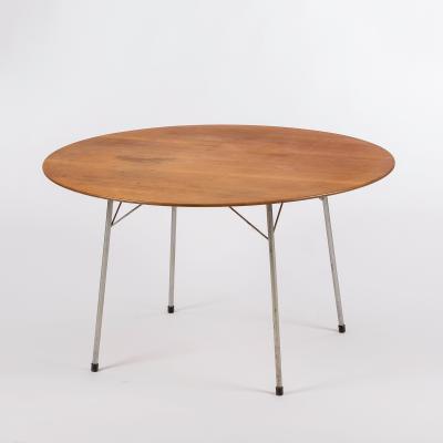 Appraisal: Arne Jacobsen - for Fritz Hansen A circular table model