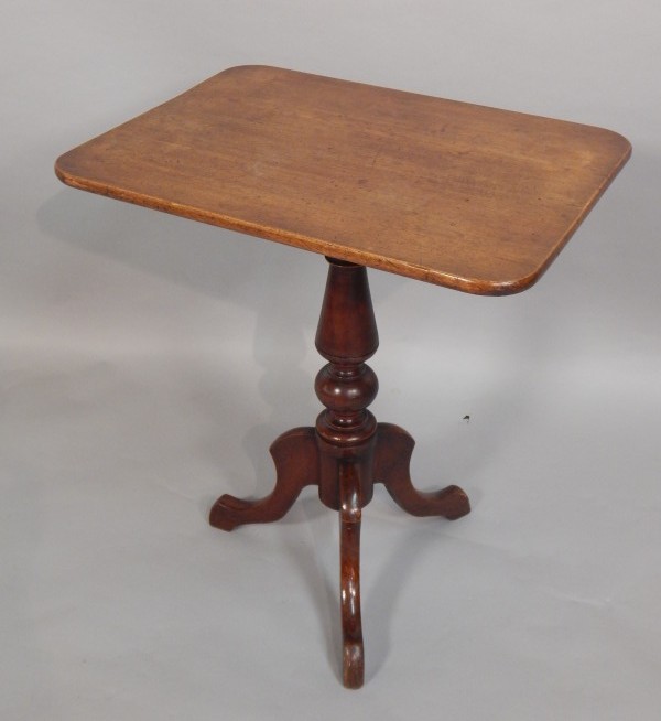 Appraisal: A Victorian mahogany occasional table the rectangular top with rounded